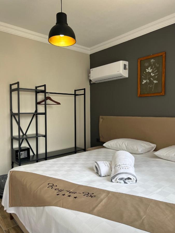 Reynabe Boutique Hotel Dikili Bagian luar foto